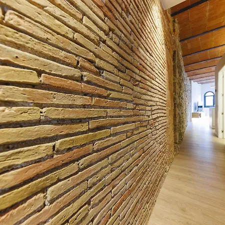 Bravissimo Ballesteries Onyar View, Monthly Жирона